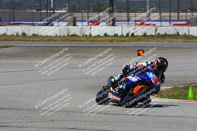 media/Apr-23-2022-Fastrack Riders (Sat) [[cb2d6ae73d]]/LEVEL 4/1PM TURN 6 OUTSIDE/